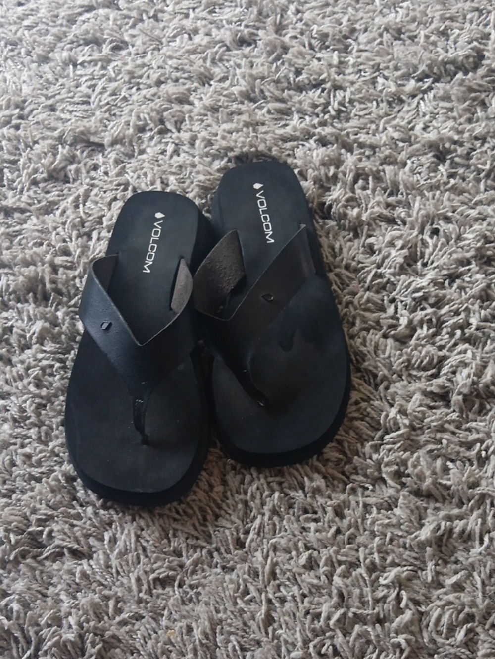 Volcom Black Woman's Leather-Look Thong Sandals
